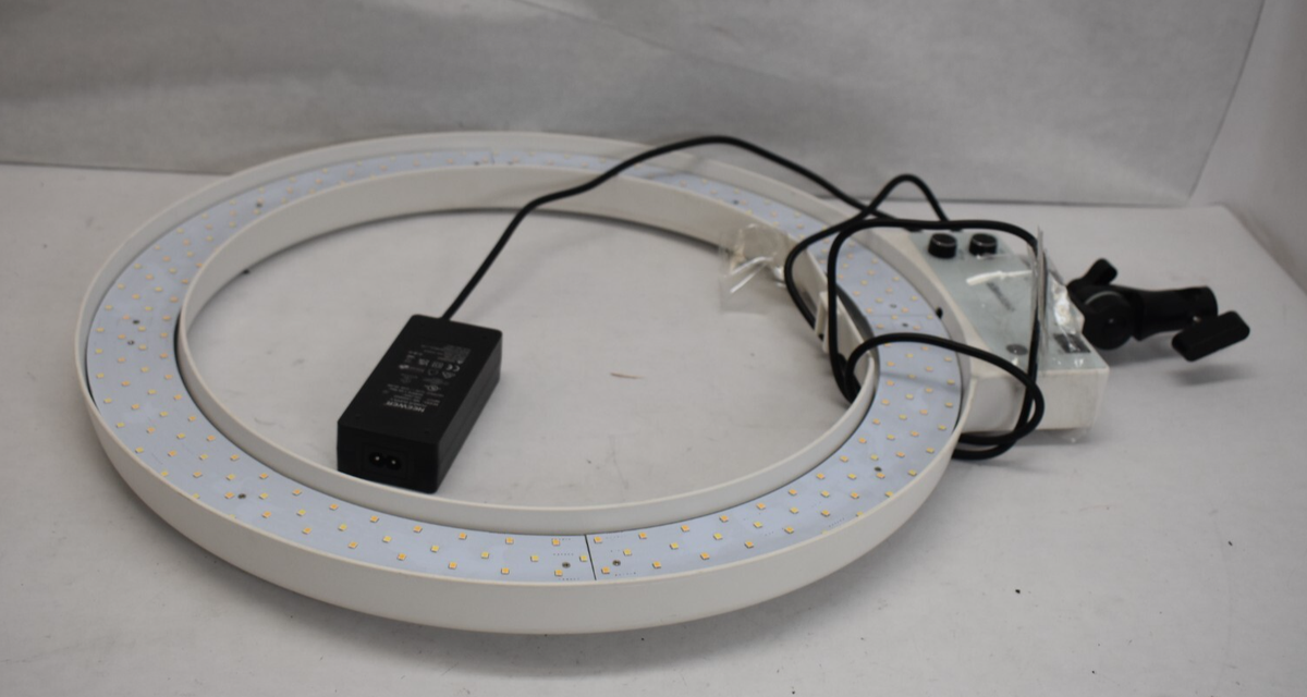 Neewer Ring Light Model RL-18 DC12-15V 42W 19