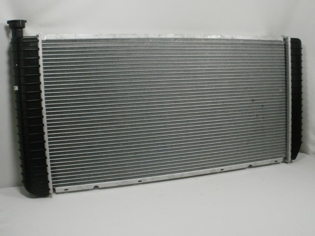 RADIATOR 19941998 CHEVY Silverado GMC Sierra 9499 Tahoe Yukon