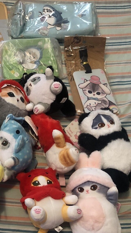 Sanrio MOFUSAND Bundle Plus 5  Free Items. Great Steal Of A Deal.