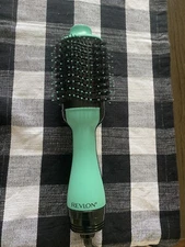 Revlon Pro Collection Salon One-step Hair Dryer and Volumizer (RVDR5222)