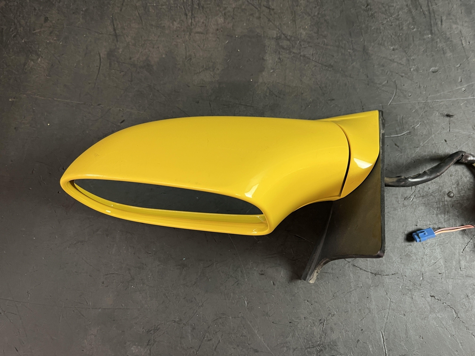02-06 MASERATI SPYDER DRIVER LEFT LH SIDE DOOR MIRROR YELLOW GIALLO 231246