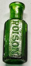 Rare MINIATURE 1895 EMERALD GREEN Glass POISON only Bottle - 1 Dram? (K507)