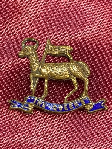 WW1 The Queens Royal West Surrey Regiment Enamel sweetheart Brooch w/fixing