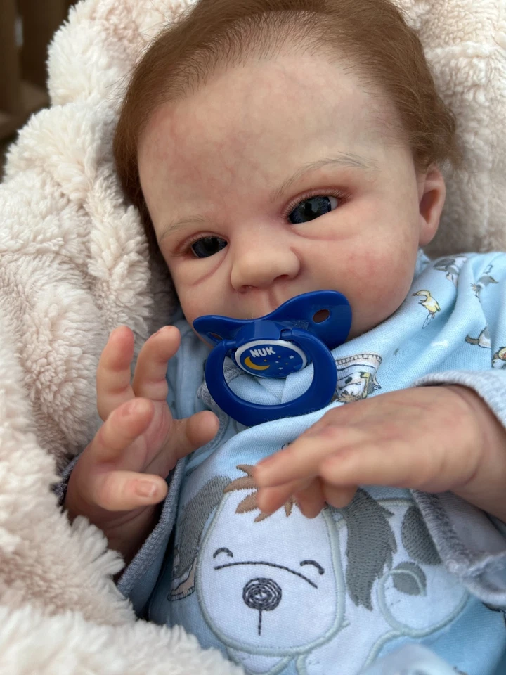 Muñeca bebé Reborn PAULINO de Iris Klement y Amelia Williams, ÚNICA, certificado de autenticidad, Lauscha Foto 3 de 4