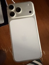 iPhone 17 Pro Max 256gb Silver Unlocked good CONDITION good Battery