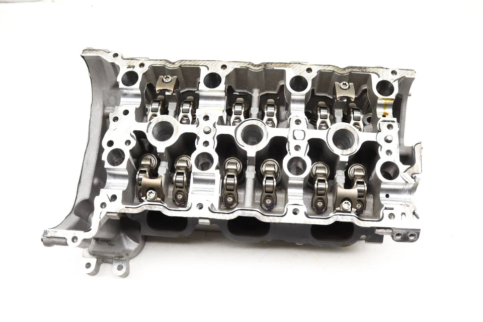 Mercedes-Benz SLK350 2005-2008 - culata derecha del motor 2720103520 Foto 2 de 4