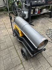 DeWalt 140000 Btu/h 3000 sq ft Forced Air Diesel/Kerosene Heater used working