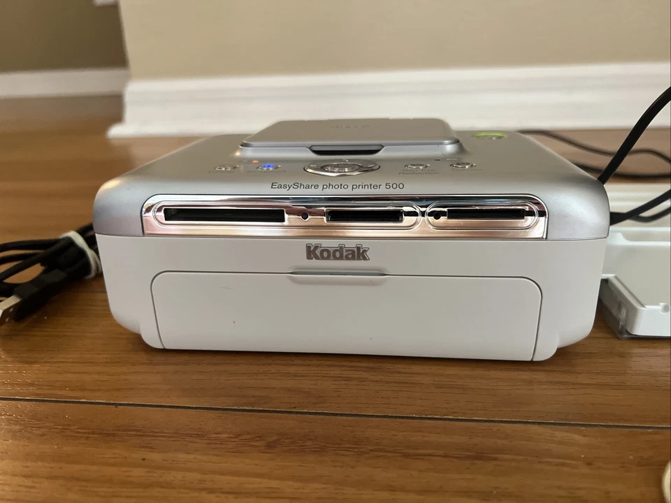 Kodak Easy Share 500 Portable Photo Printer Powers On with Power & USB Cable - Image 3 of 4