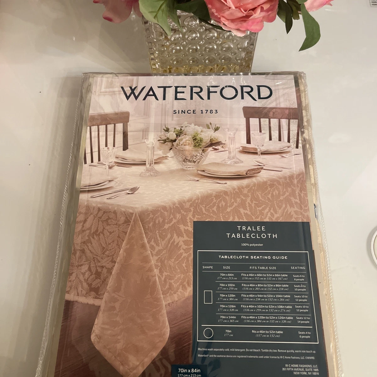 Nappe Oblongue Waterford Linens – 70x104 Pouces – Couleur Wheat – Tissu Maison