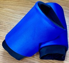 Men&rsquo;s Pro Wrestling Knee Pads Wet Look Royal Blue Medium M &ndash; Padded Lucha Gear