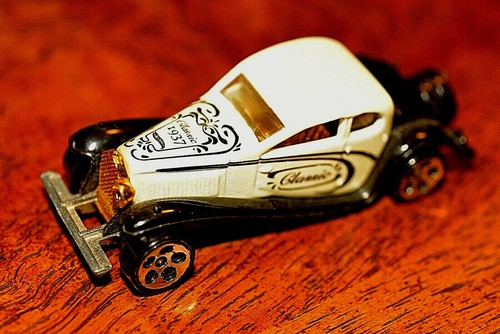 Mattel Druckguss HEISSRÄDER '37 BUGATTI #163 weiß Oldtimer - Bild 2 von 4