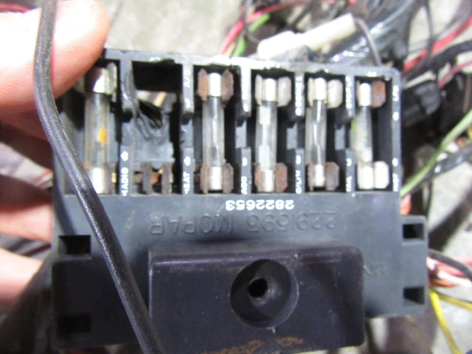 Dodge Polara Monaco 1967 panel de tablero interior caja de fusibles arnés de cables cableado Foto 2 de 4