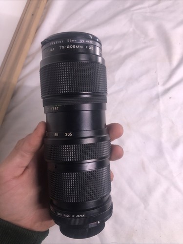 Vintage Vivitar 75-205 mm 1:3.8 Close Focusing Auto Zoom Lens - Picture 3 of 7