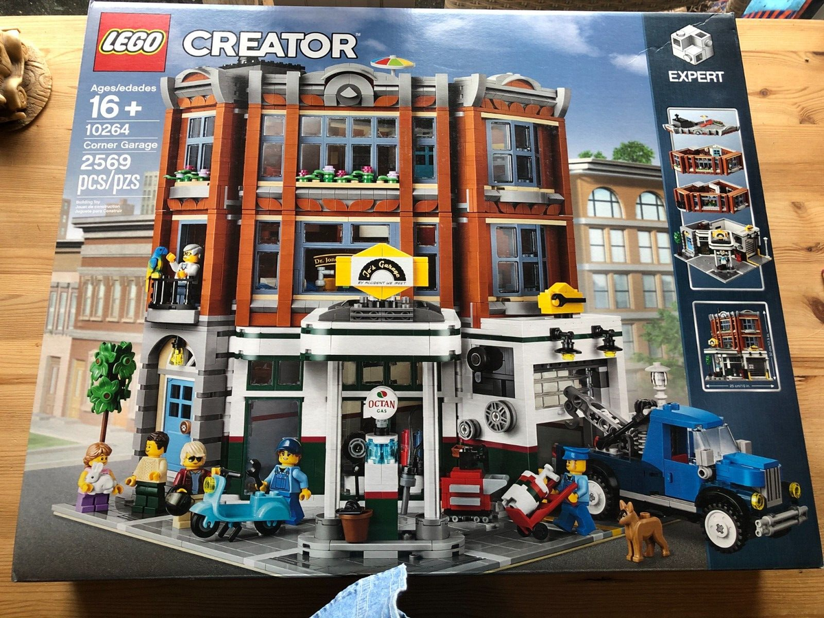BRAND NEW LEGO 10264 CORNER GARAGE ,SEALED READ DESCRIPTION