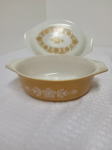 Vintage Pyrex 043 Butterfly Gold Oval  1.5 QT Casserole Dish Matching Lid NOS