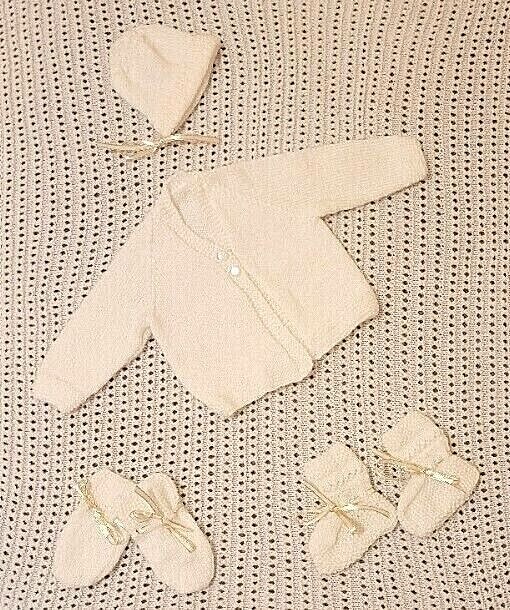 BRAND NEW HAND KNITTED WHITE BABY LAYETTE SET