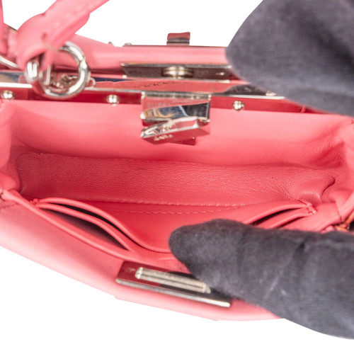 Borsa a mano Fendi Pink Leather Crystal Micro Peekaboo - Foto 11 di 13