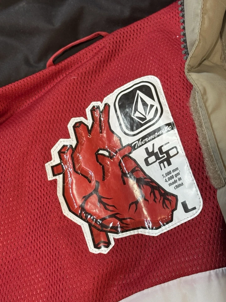 Volcom Armored Puff Down Jacket Men’s Size L Puffer Rare Vintage Snowboarding - Image 4 of 4