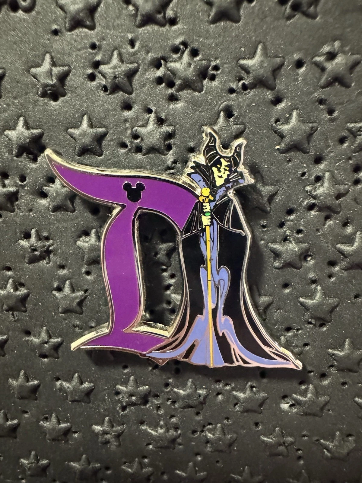2020 Disneyland Hidden Mickey D Sleeping Beauty Maleficent Disney Pin. READ