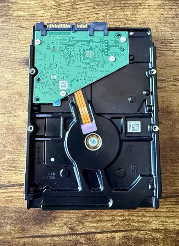 Seagate BarraCuda ST4000DM005 4TB SATA 6Gb/s 3.5" Internal Hard Drive HDD - Picture 4 of 6