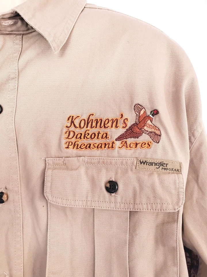 Camisa de caza Wrangler Pro Gear caqui camuflada para hombre talla 2XL alta Kohnen's Dakota Foto 3 de 4