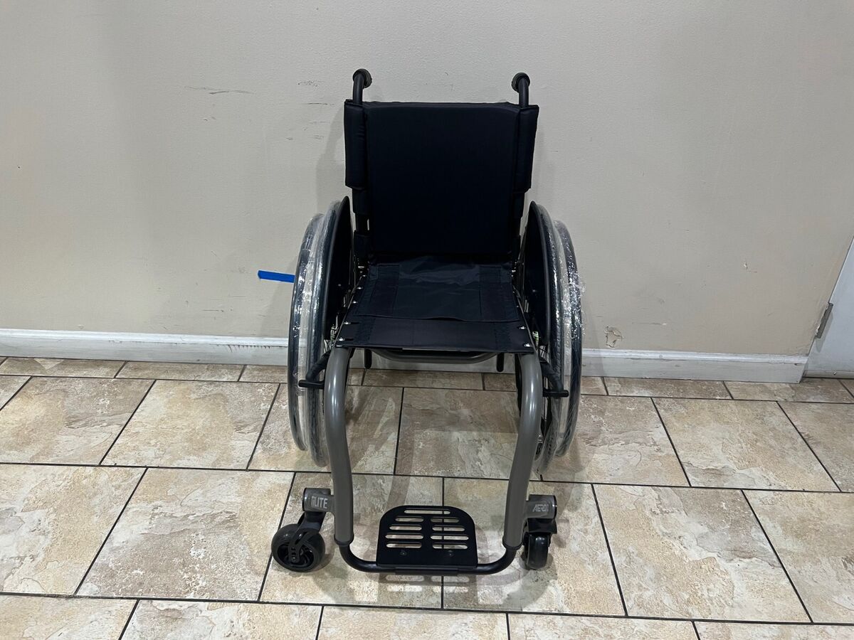 TiLite Aero Z Rigid Manual Ultra Light Wheelchair | eBay TiLite Aero Z Rigid Manual Ultra Light Wheelchair | eBay