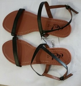 the bay womens sandals