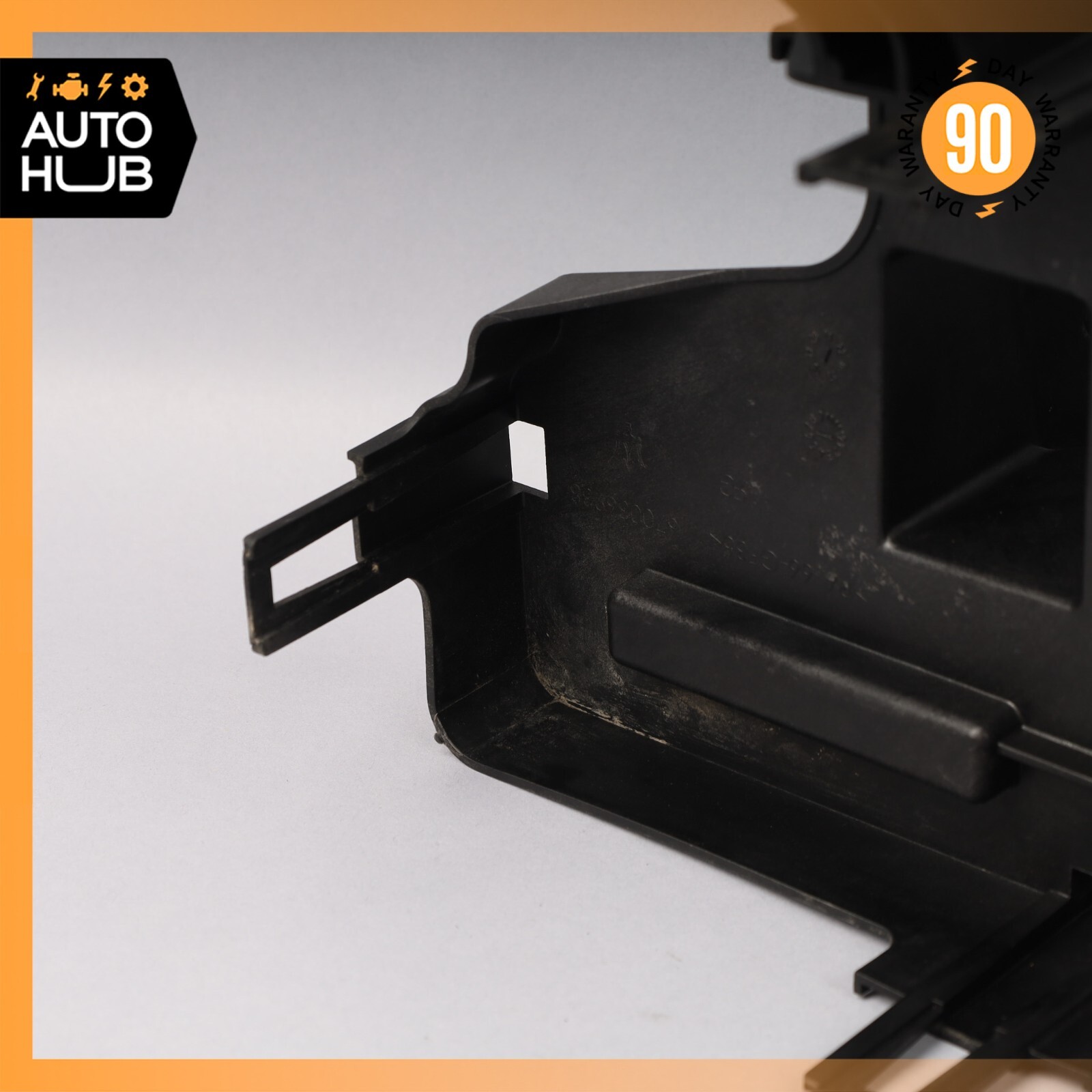 14-20 Maserati Ghibli SQ4 M157 Quattroporte M156 Junction Fuse Box Bracket OEM