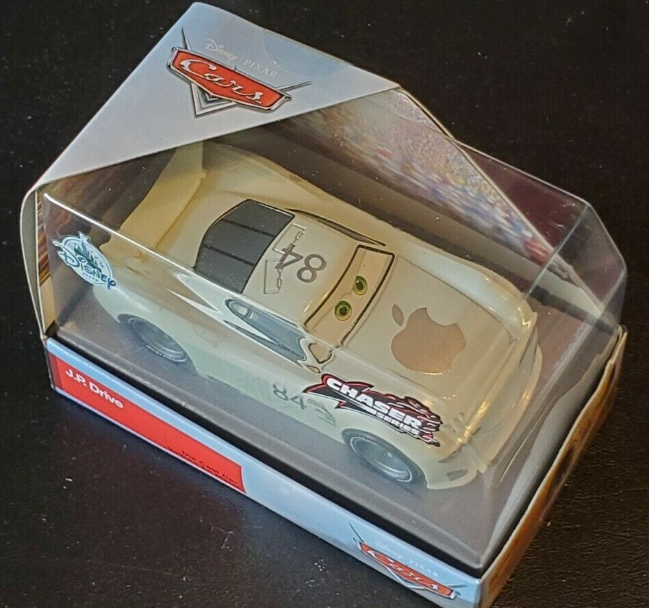 Disney Store Cars ミニカーセット　激激レア Zuru Disney Store Mini Brands Gold Lightning McQueen Ultra