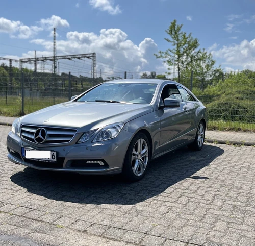 Mercedes E 220 CDI Coupe Automatik | Euro 5 | TÜV 10/25 | Rentnerfahrzeug