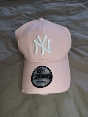 New Era League 9Forty Adjustable Cap NY YANKEES Pink Weiss Used Look