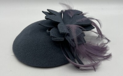 Suzanne couture Millinery blue/gray felt fascinator leaf  display picture 1