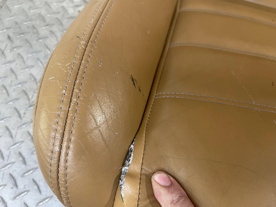 1990-1997 Mazda Miata Tan Beige Leather Passenger Seat Assembly Has Wear — 第 3/4 张图片