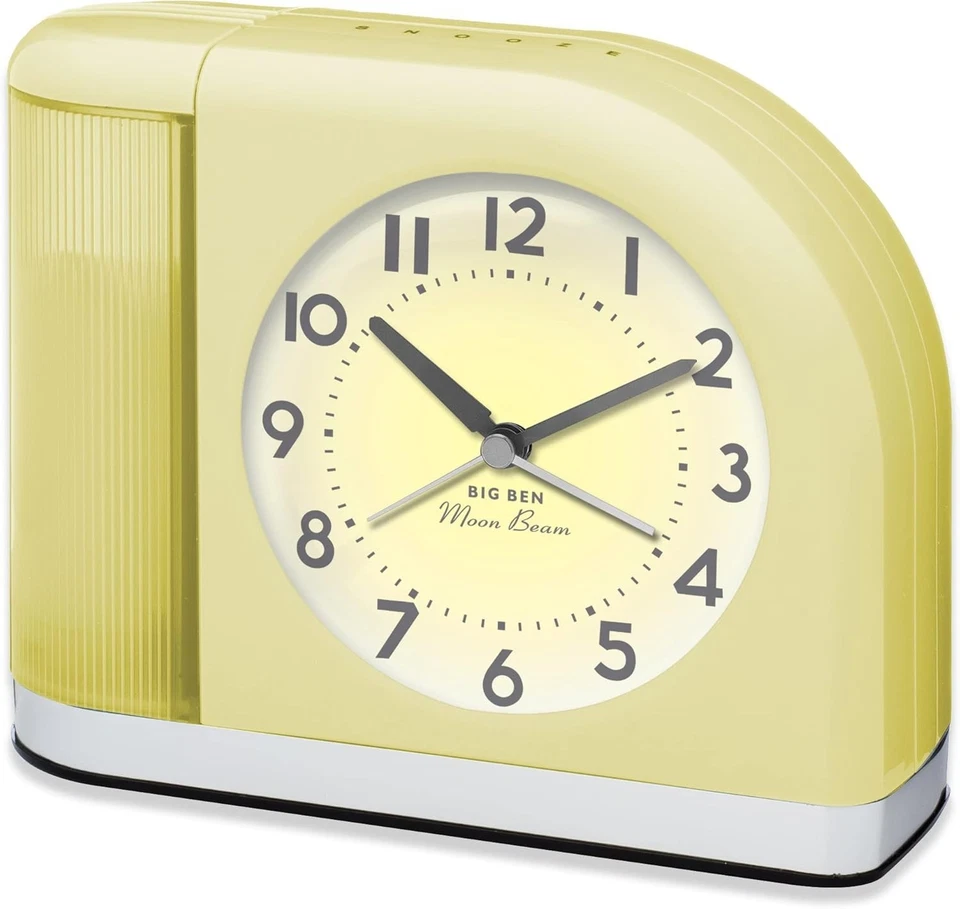 Charming Yellow Analog Alarm Clock with USB Charging - Vintage 1950s Style - Image 3 of 4