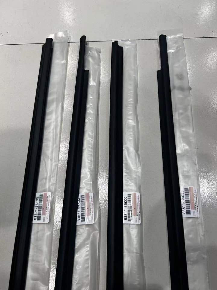 GENUINO Para SUZUKI SX4 4 Puertas 06-14 Ventanas Exterior Moldura Sello Resistente a la Intemperie Foto 3 de 4
