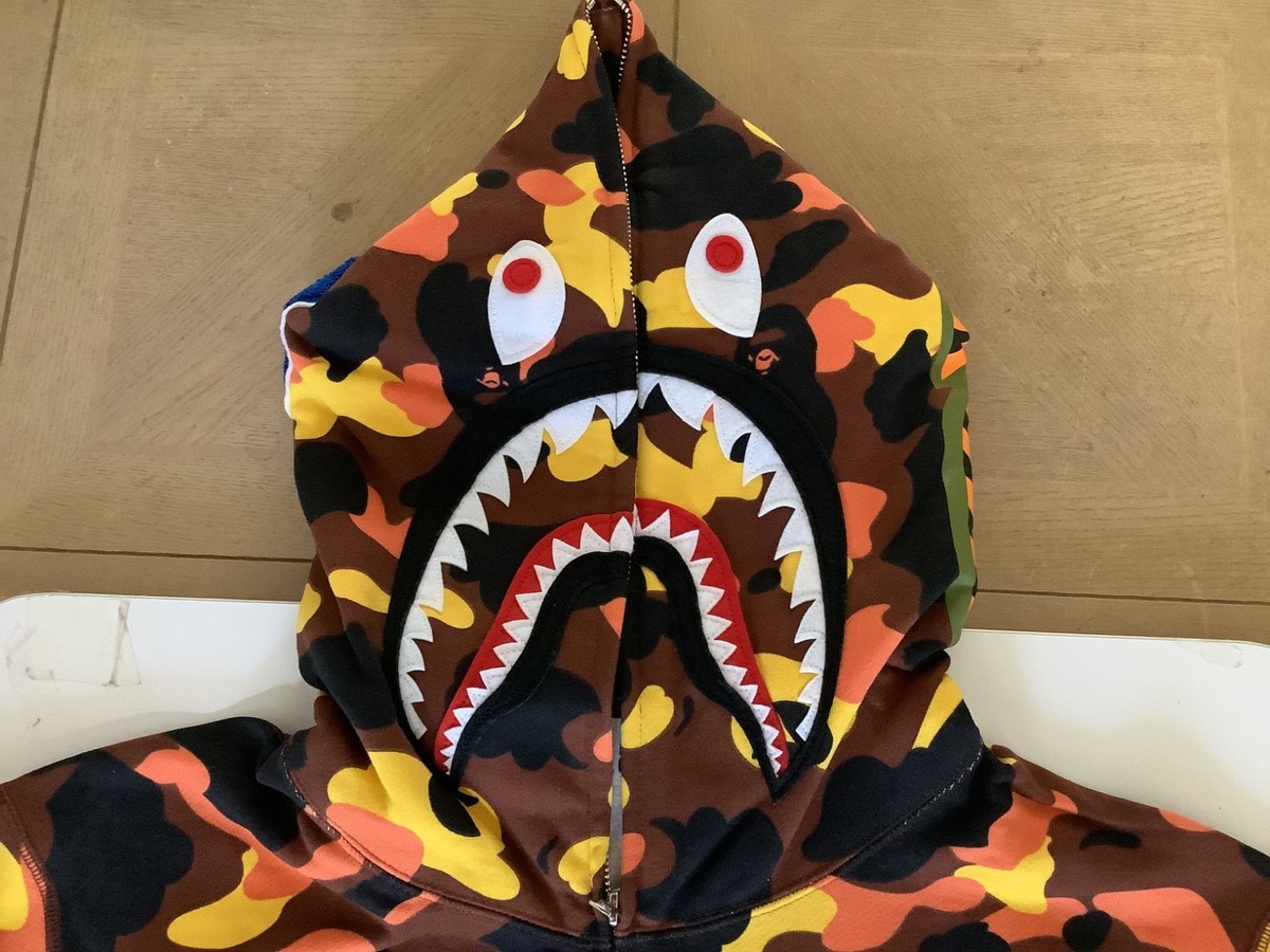 【希少】アベイシングエイプ シャーク フーディーL A BATHING APE（アベイシングエイプ）の「BAPE LEOPARD SHARK