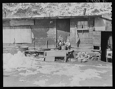 Photo:Miner's shack. Blue Blaze coal mine. Consumers, near Price, Utah