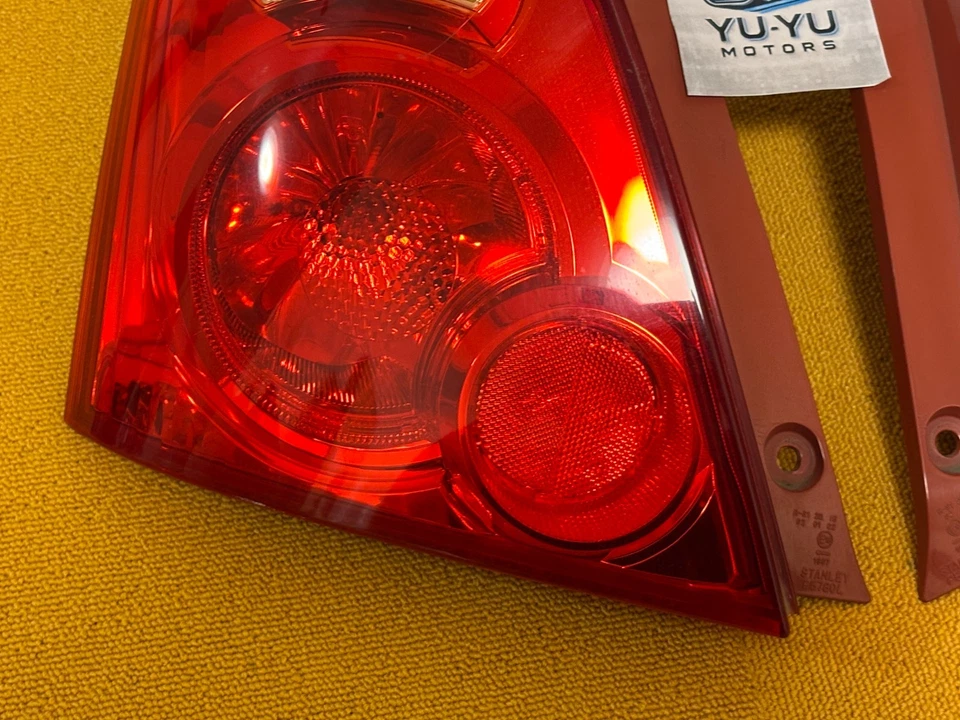 Suzuki Genuine Swift Sport 2004-2010 Tail light Lamp Left Right Pair OEM JDM - Image 4 of 4