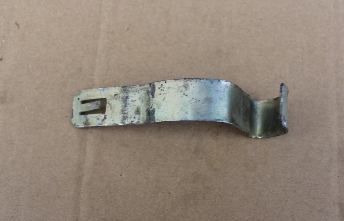 GENUINE MERCEDES-BENZ MB W126 W123 LIFTING JACK HOLDER SPRING 