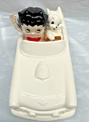 Vintage 1983 Betty Boop And Pudgy Dog in White Car Trinket Box Hand Painted