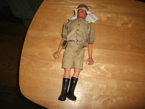 "action man" desert fighter figure,top,shorts,cap,headress,belt