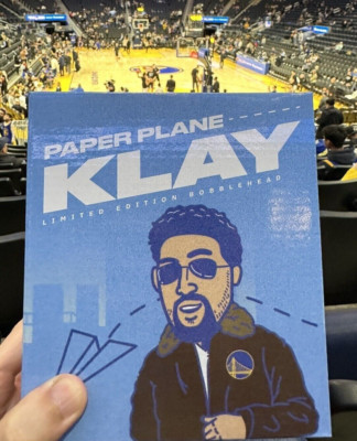 PAPER PLANE Klay Thompson Bobblehead 2023 Golden State Warriors SGA Bobble