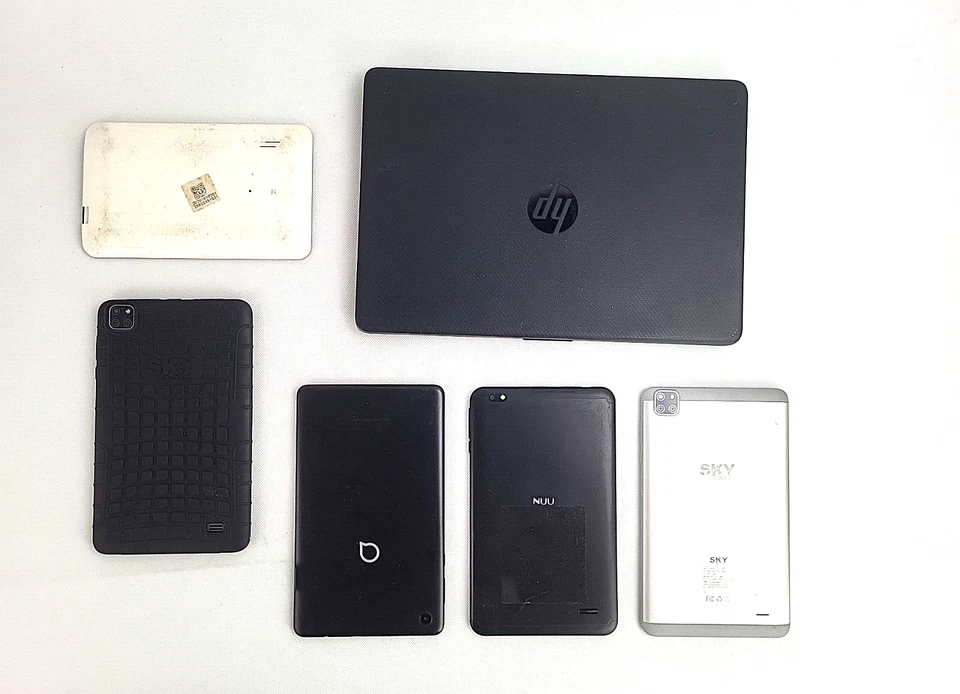 Lote de computadora de laboratorio y tableta HP roto solo para piezas Foto 3 de 4