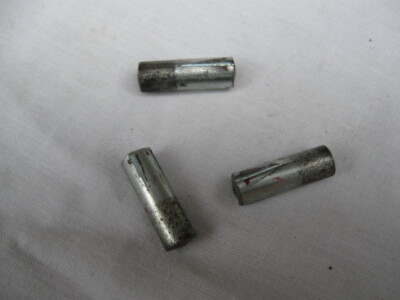Vintage Schwalbenschwanz Ortungsstifte x 3. ARCOY? Regd No 889875. Routing. Lot No 8.