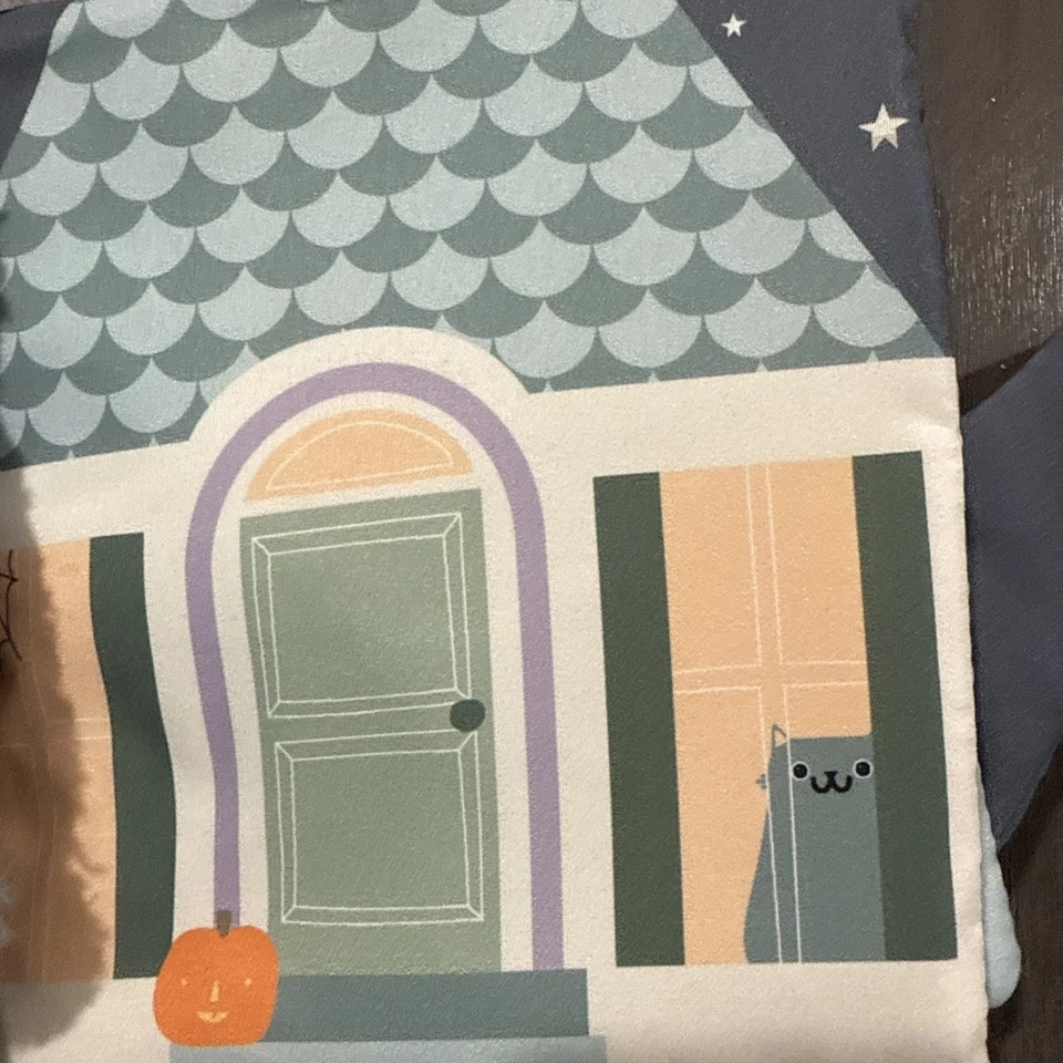 Livro e chocalho Cloud Island Soft Crinkle Cat Baby. - Imagem 3 de 4