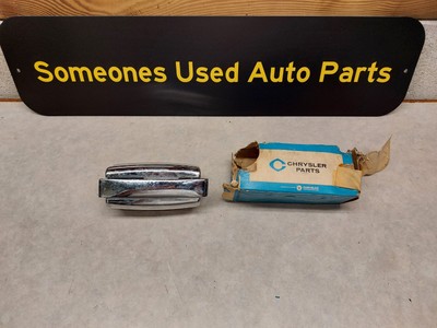 NOS Mopar 1960 1961 1962 Valiant Lancer Tailgate Window Handle 59