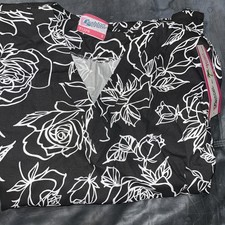 Fashion Scrub Top. Size Small Black And White. New