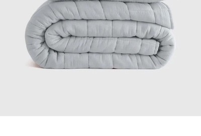 NWOT Quince Organic Airy Gauze Box Quilt MIST NO SHAMS King Cal King Sold Out