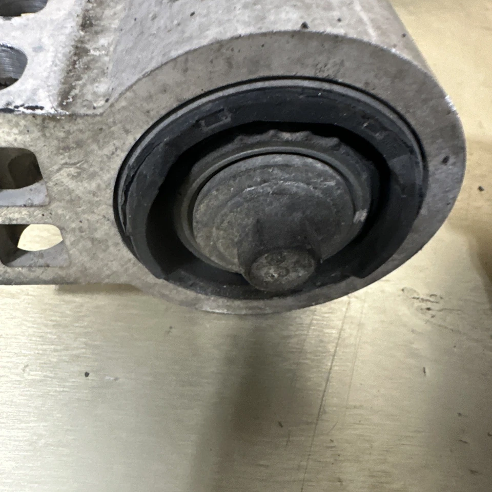 2011-2015 CHEVROLET VOLT ПЕРЕДНИЙ ЛЕВЫЙ, ПРАВЫЙ ПОВОРОТНЫЕ РЫЧАГИ - Изображение 2 из 4