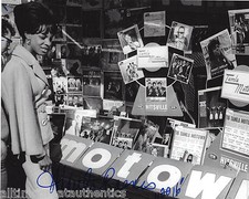 MARTHA REEVES AND THE VANDELLAS HAND SIGNED AUTHENTIC 8X10 PHOTO 1 w/COA MOTOWN 